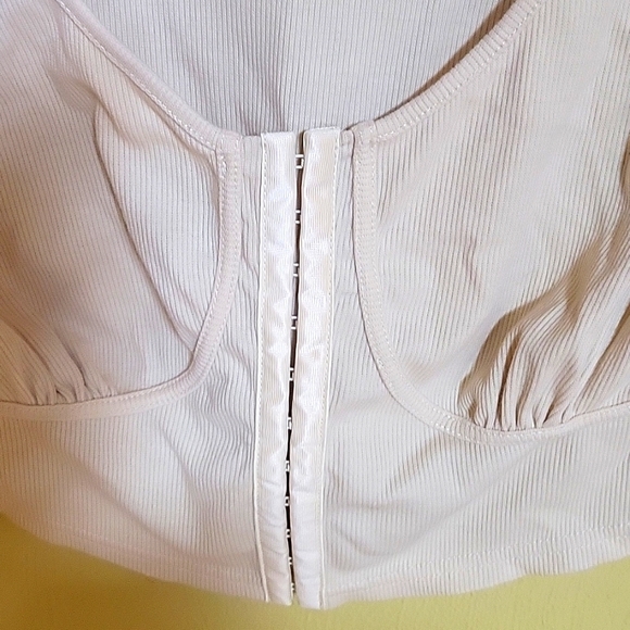 Creme eyelit camisole - Picture 3 of 4